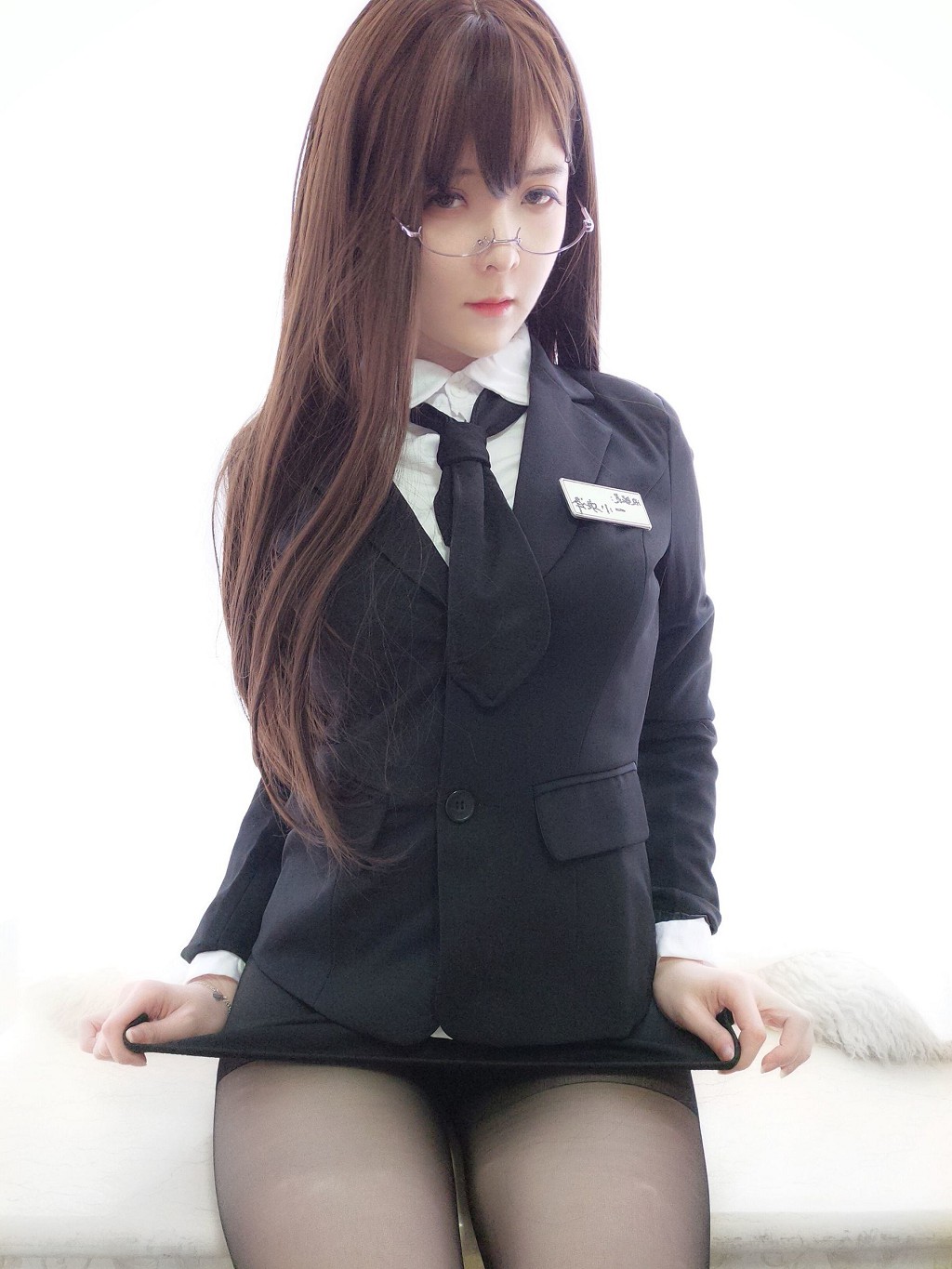 イーシャオヤンゼの『アシスタントシスター』 [コスプレ美女] 写真集 [51P