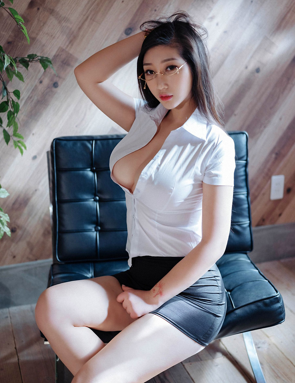 妲己托克西克白襯衫黑裙子的祕書角色扮演