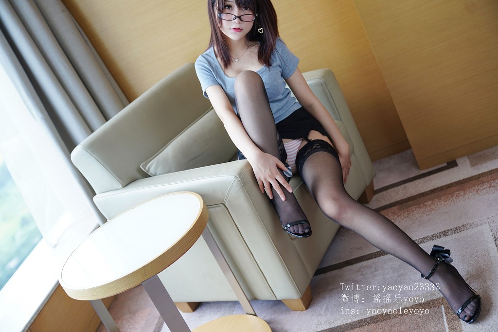 コーサー ヤオヤオレ ヨーヨー 『制服お姉さん』 [Cosplay サービス] 写真集 [150P