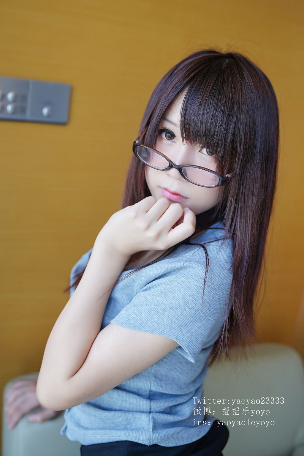 COSER Yao Yao Le Yoyo: Đồng phục Chị lớn [Cosplay Phúc lợi] Tập ảnh [150P