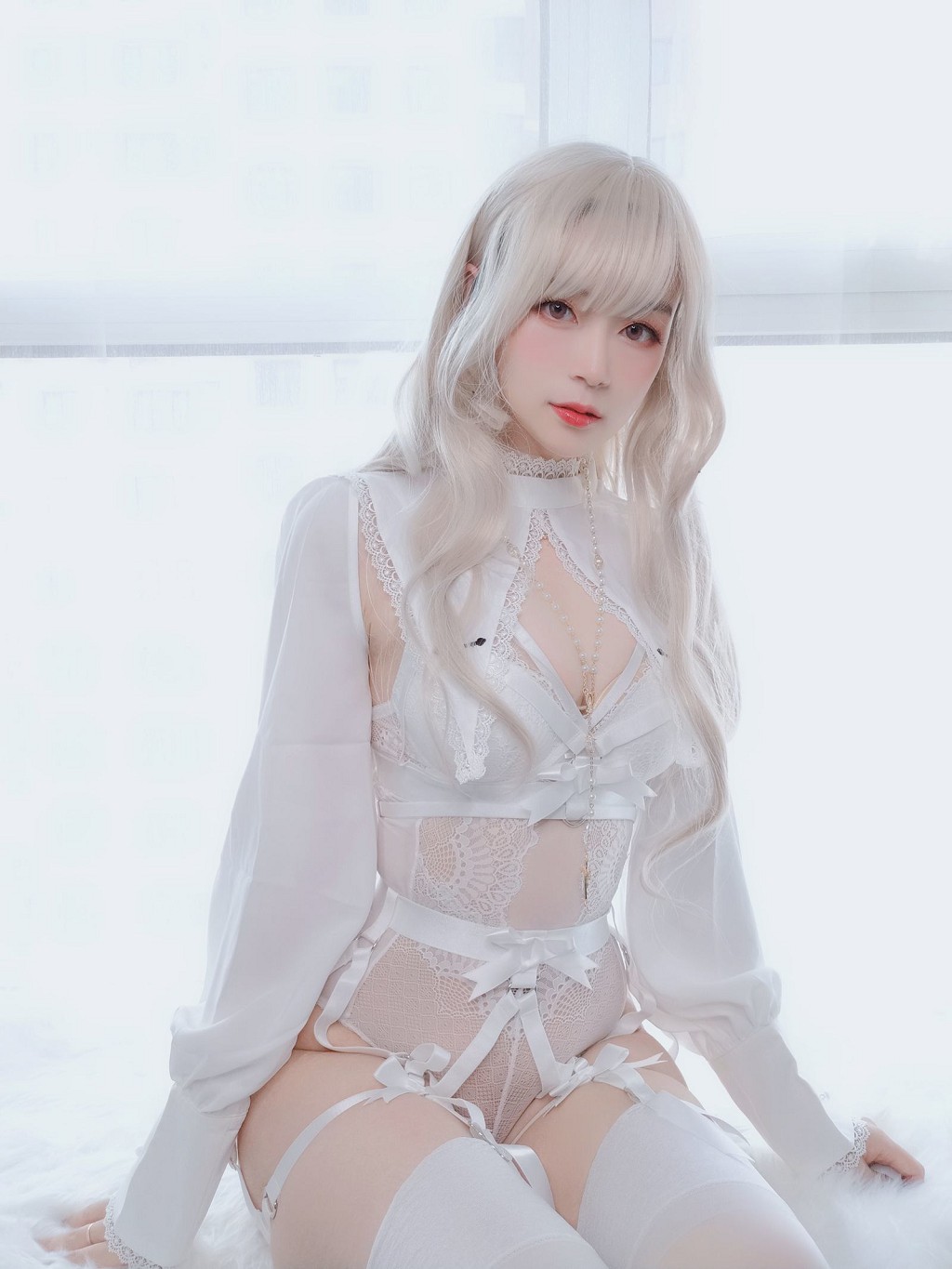 COSER白銀81《純白聖女》 [Cosplay少女] 寫真集[56P