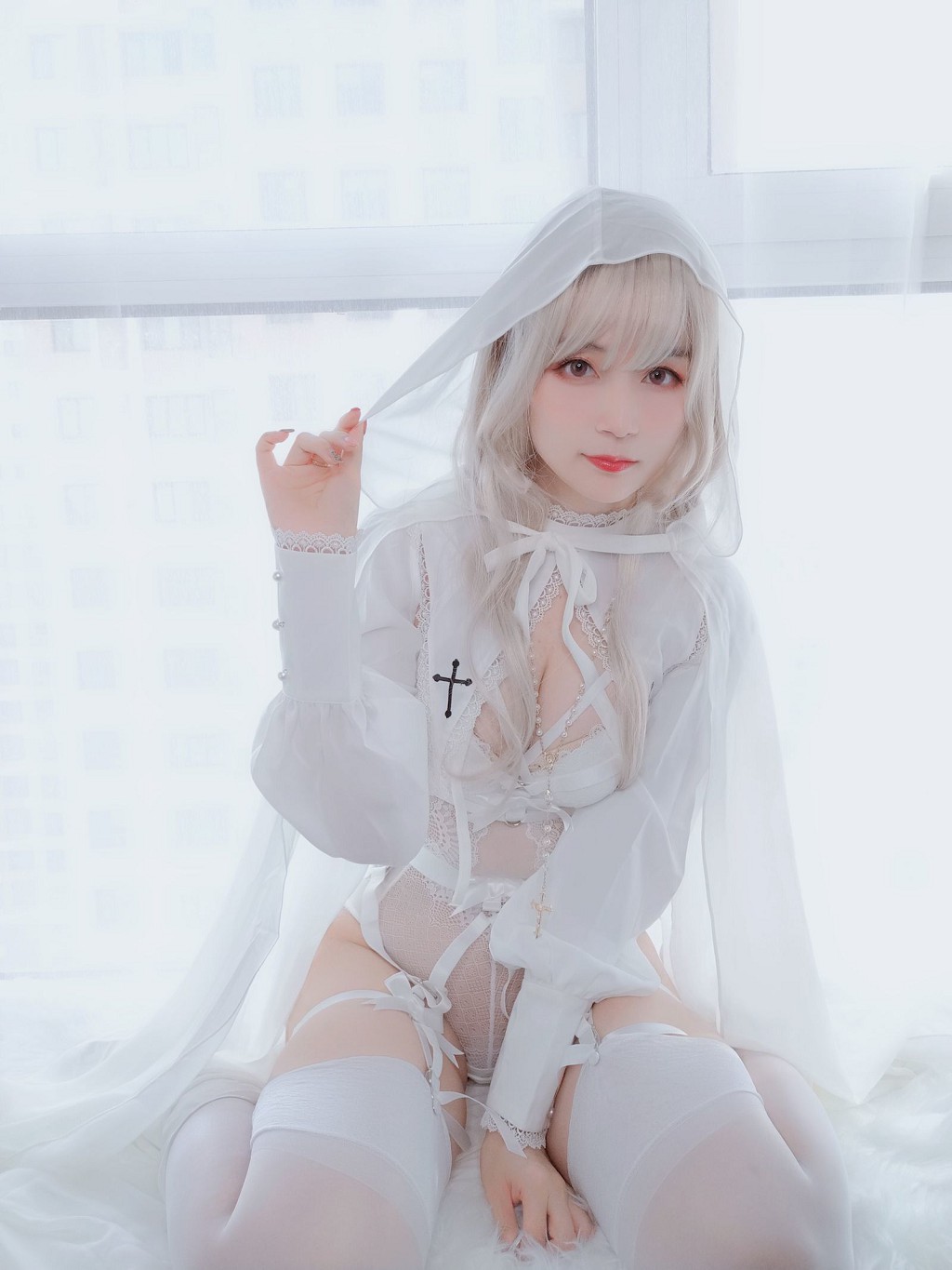 COSER白銀81《純白聖女》 [Cosplay少女] 寫真集[56P