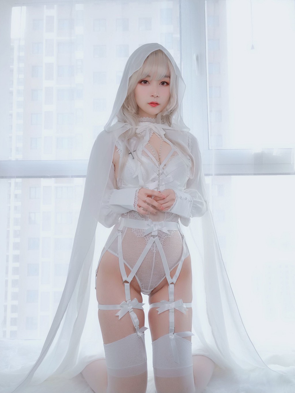 COSER白銀81《純白聖女》 [Cosplay少女] 寫真集[56P