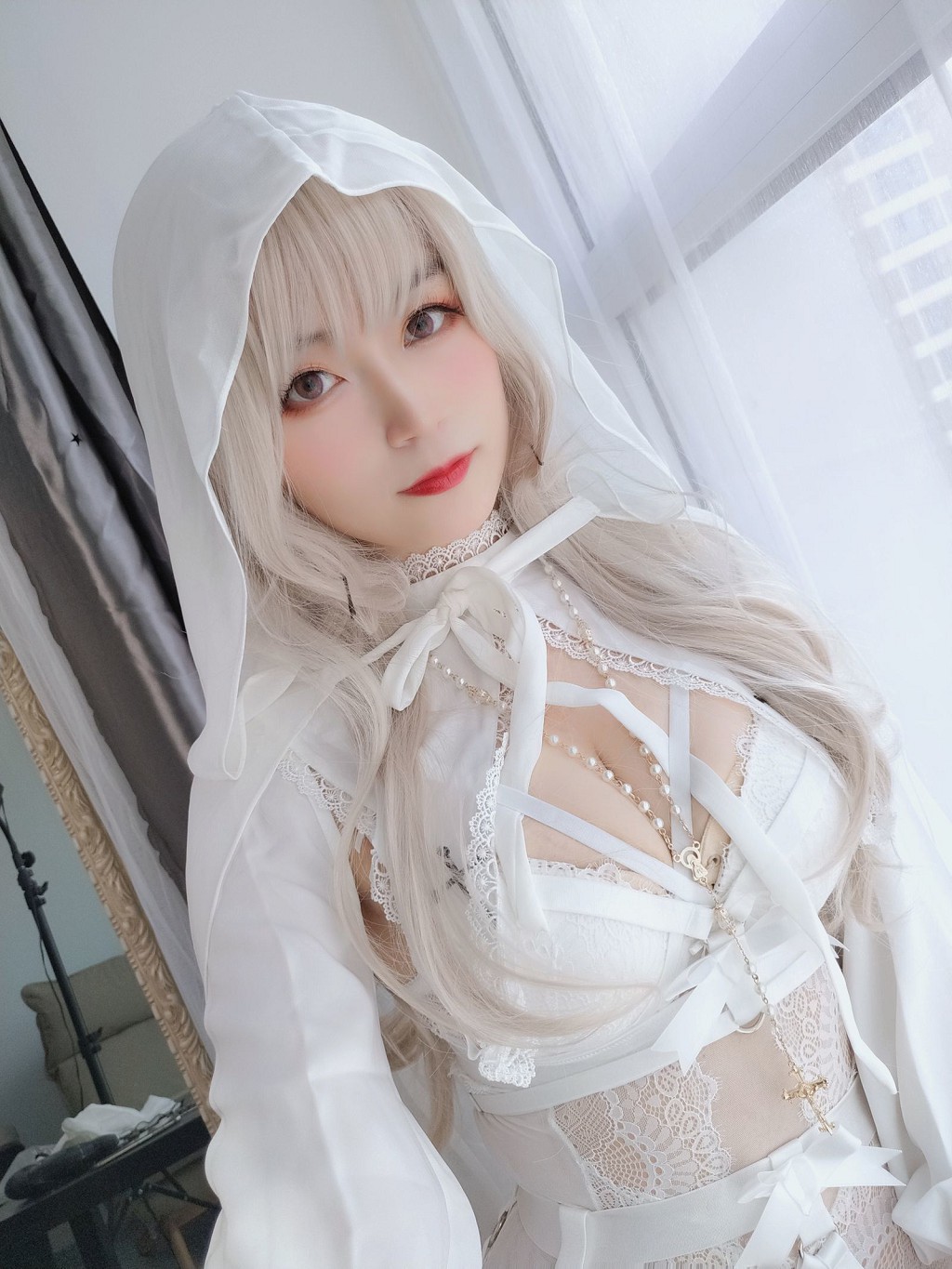 COSER白銀81《純白聖女》 [Cosplay少女] 寫真集[56P
