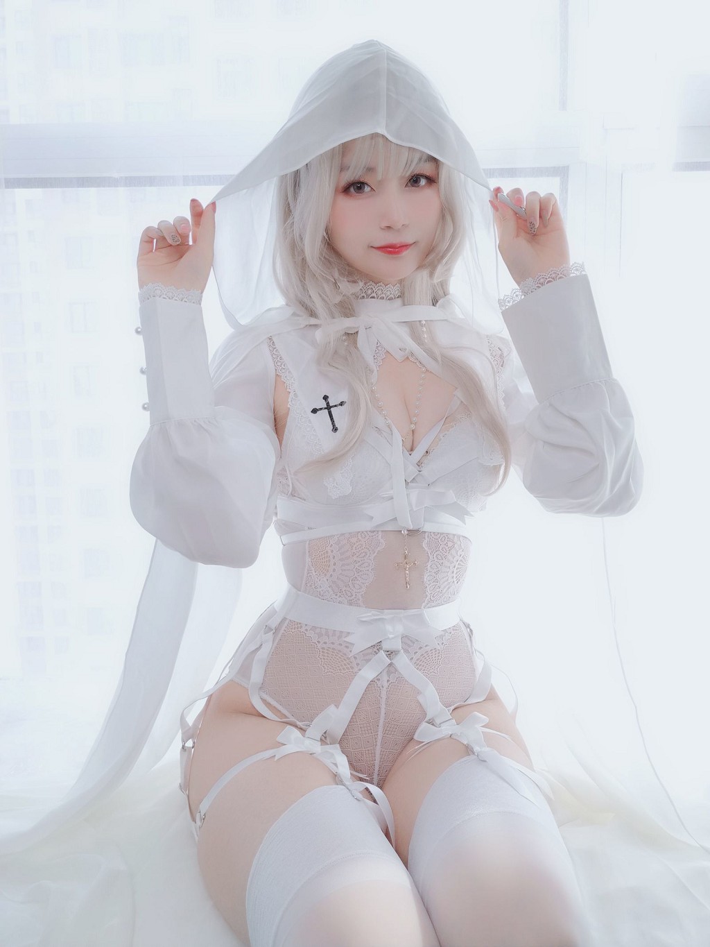 COSER白銀81《純白聖女》 [Cosplay少女] 寫真集[56P