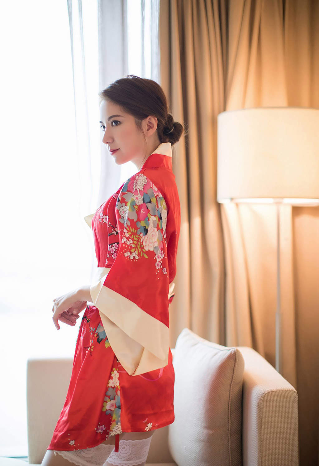 陳良玲性感的和服蕾絲美腿私房魅惑