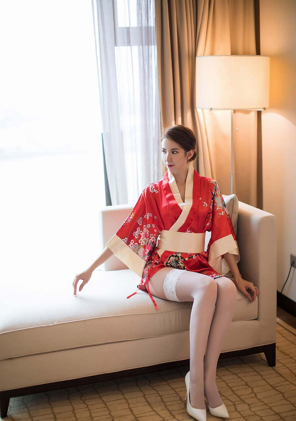 陳良玲性感的和服蕾絲美腿私房魅惑