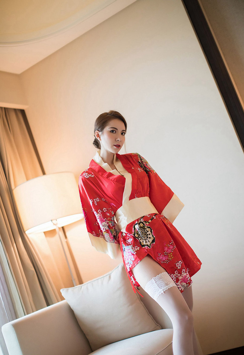 陳良玲性感的和服蕾絲美腿私房魅惑