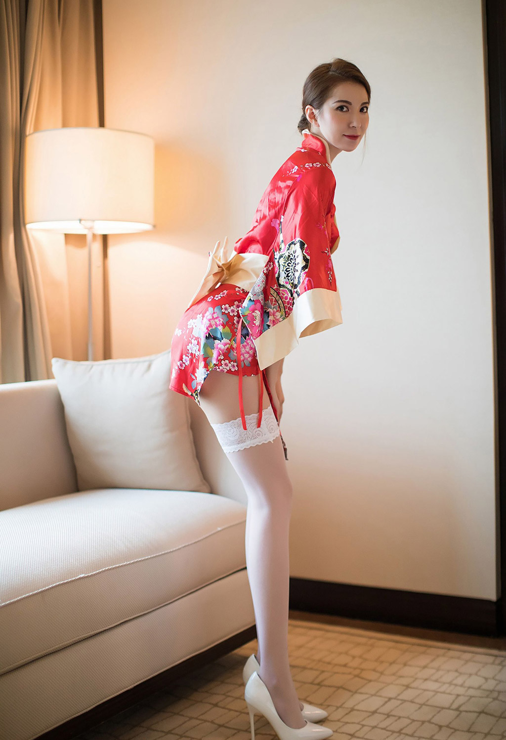 陳良玲性感的和服蕾絲美腿私房魅惑