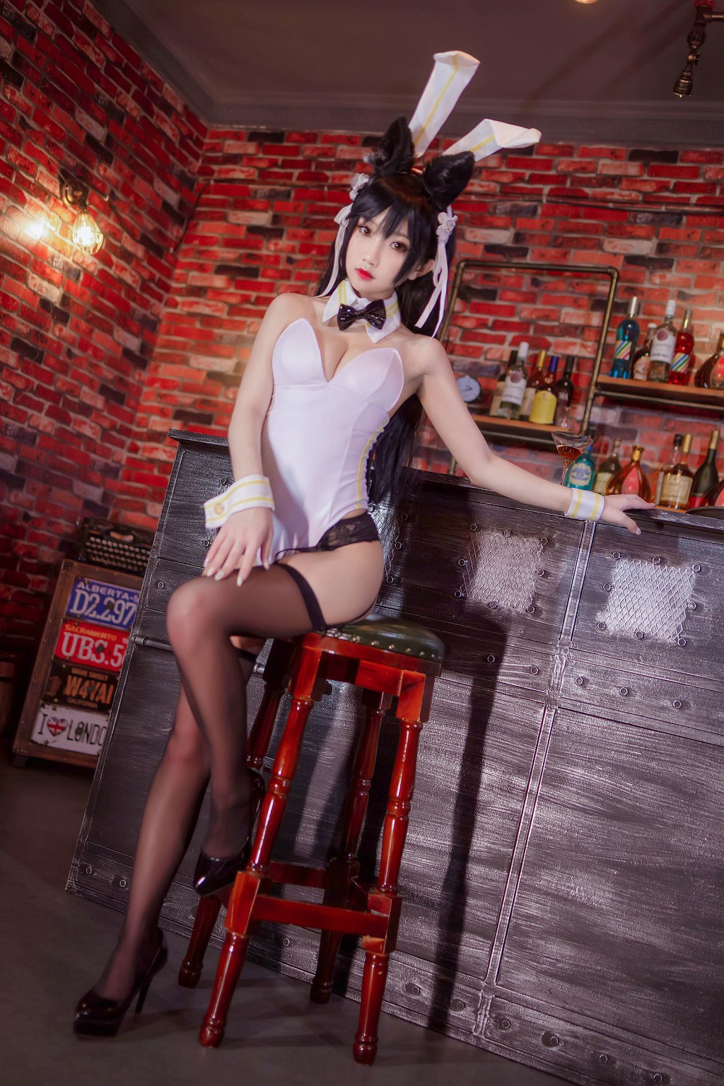 Guichuyao "Bar Bunny Girl Swimsuit Witch" [Cosplay Welfare] Photo Book [35P