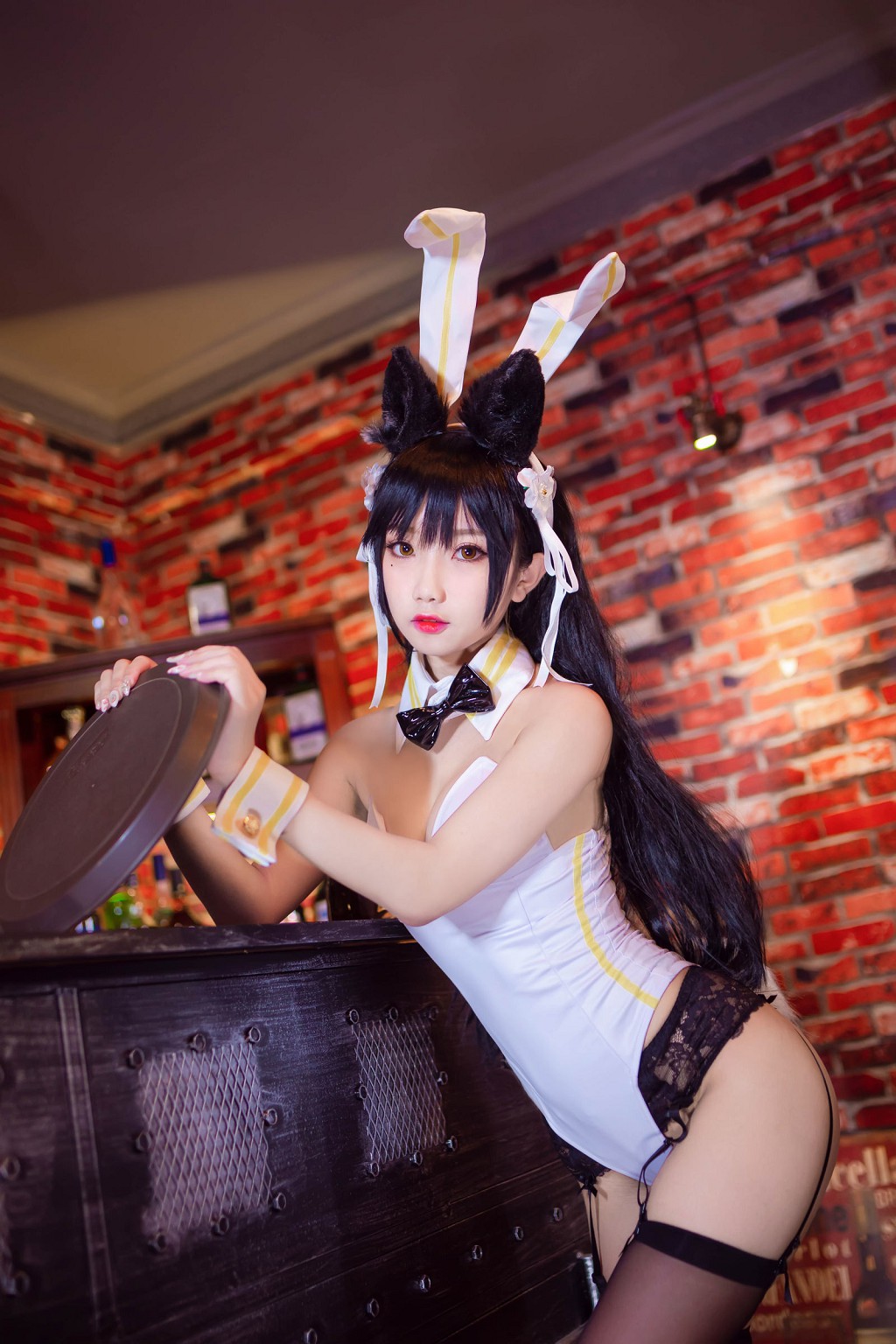 鬼畜瑶《酒吧兔女郎 泳裝魔女》 [Cosplay福利] 寫真集[35P