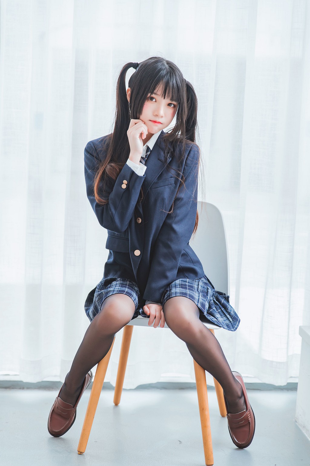 Sakura Tao Meo 《Buổi Trình Diễn Đồng Phục Mùa Đông Tơ Lụa》 [Cosplay Người Đẹp] Bộ Sưu Tập Ảnh [45P