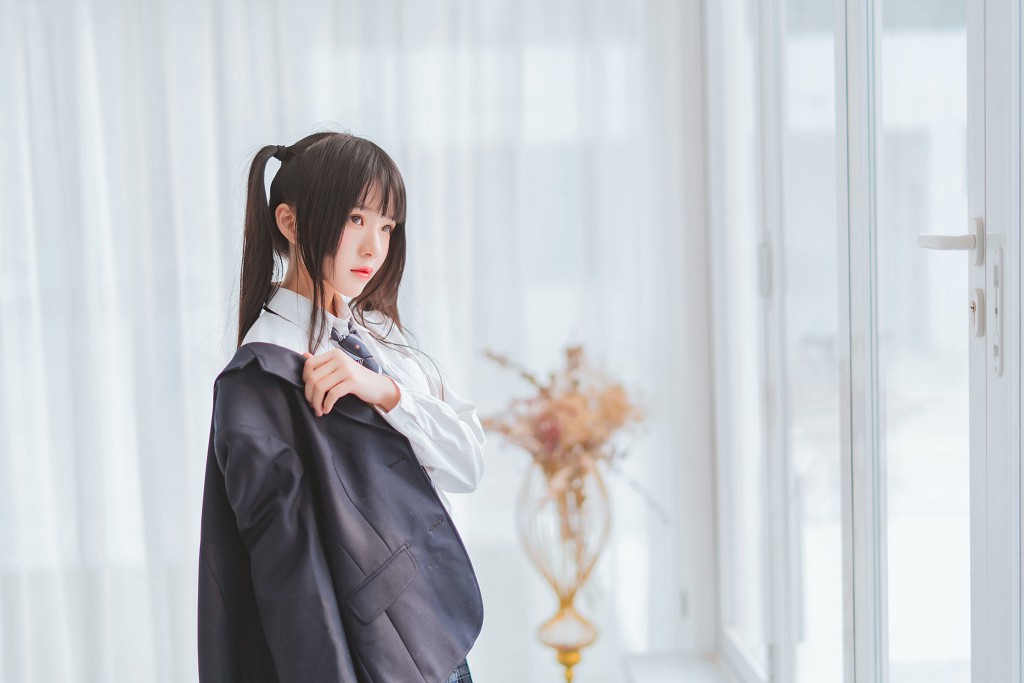 櫻桃喵《冬季制服絲秀》 [Cosplay美女] 寫真集[45P