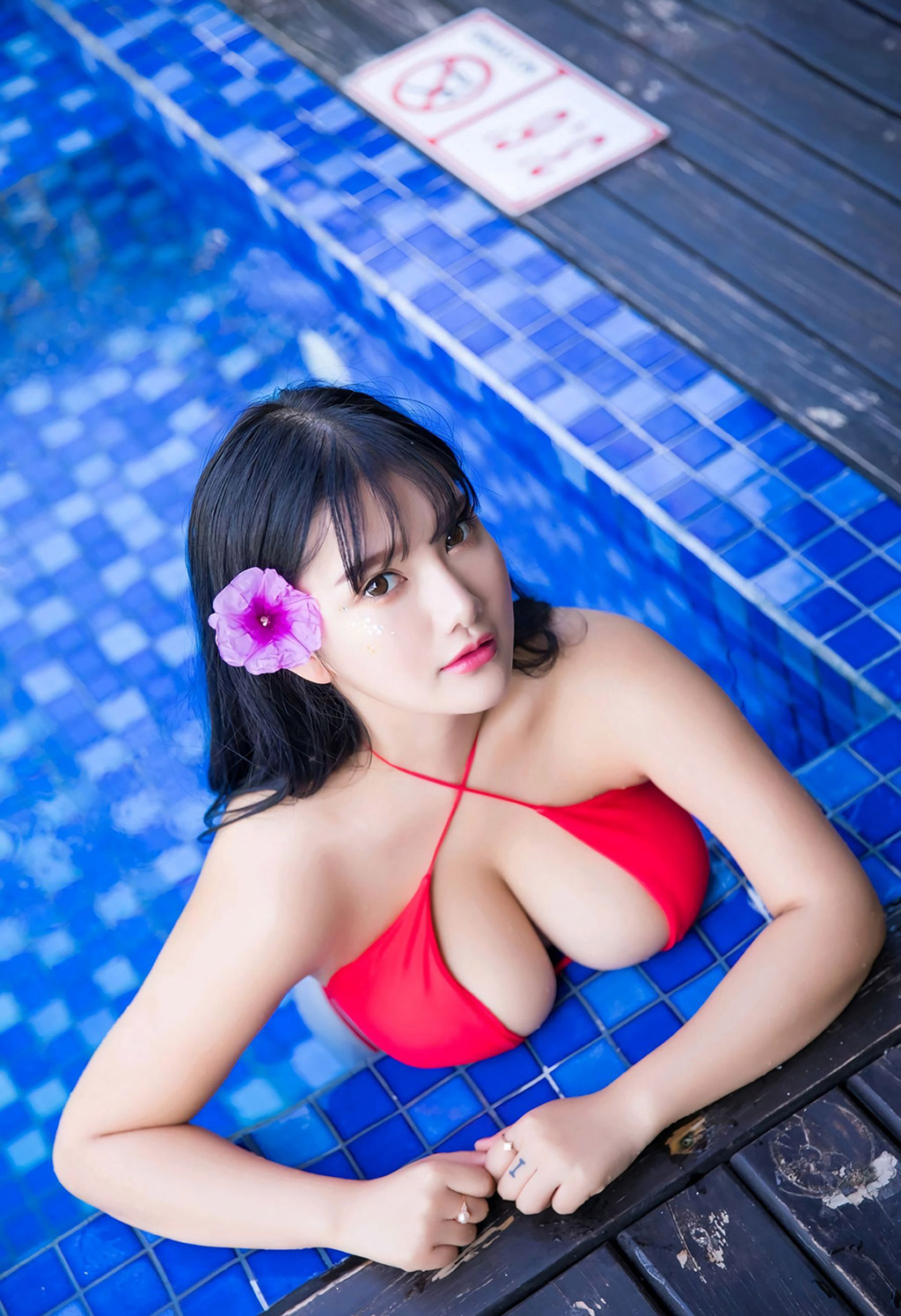 小尤奈巨大的誘惑性感童顏魅力