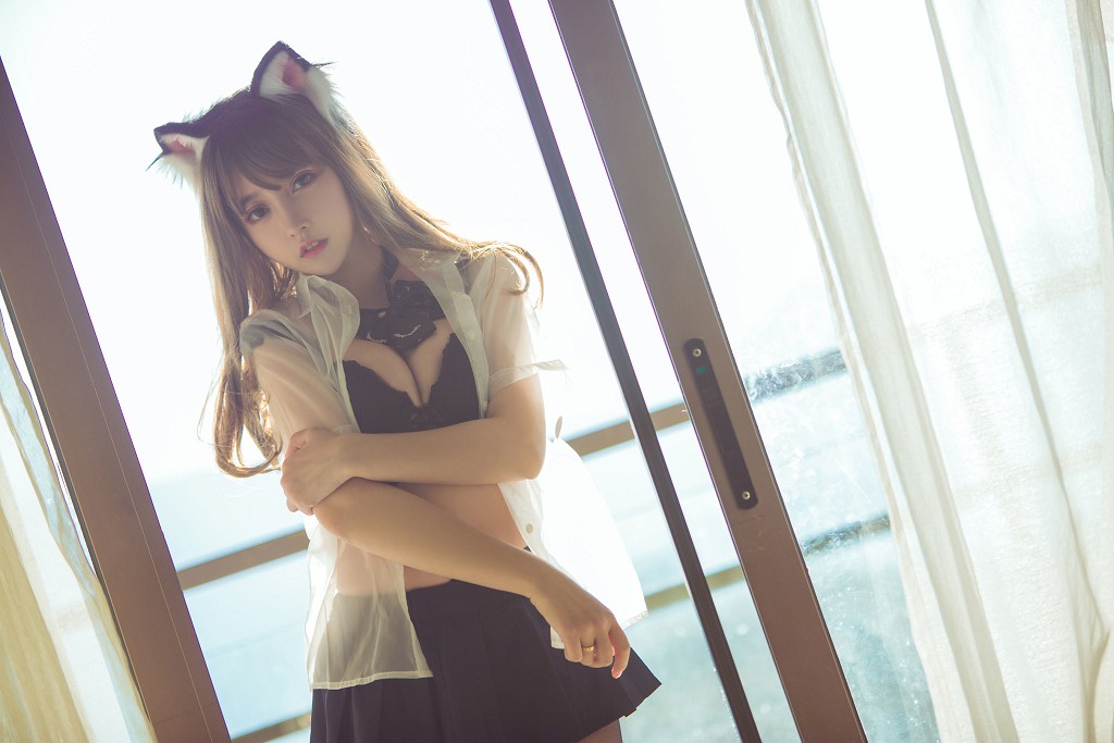 Mễ Huyền Huyền sama 《Ban công tất đen gợi cảm mèo con》 [Cosplay mỹ nữ] Tập ảnh [24P