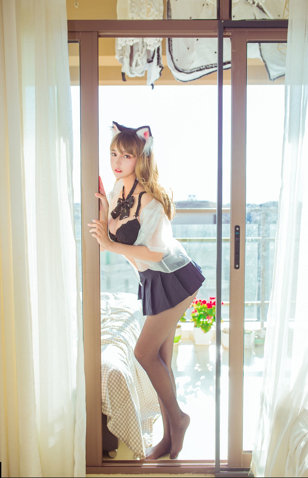 米線線sama 《陽台黑絲性感貓咪》 [Cosplay美女] 寫真集[24P