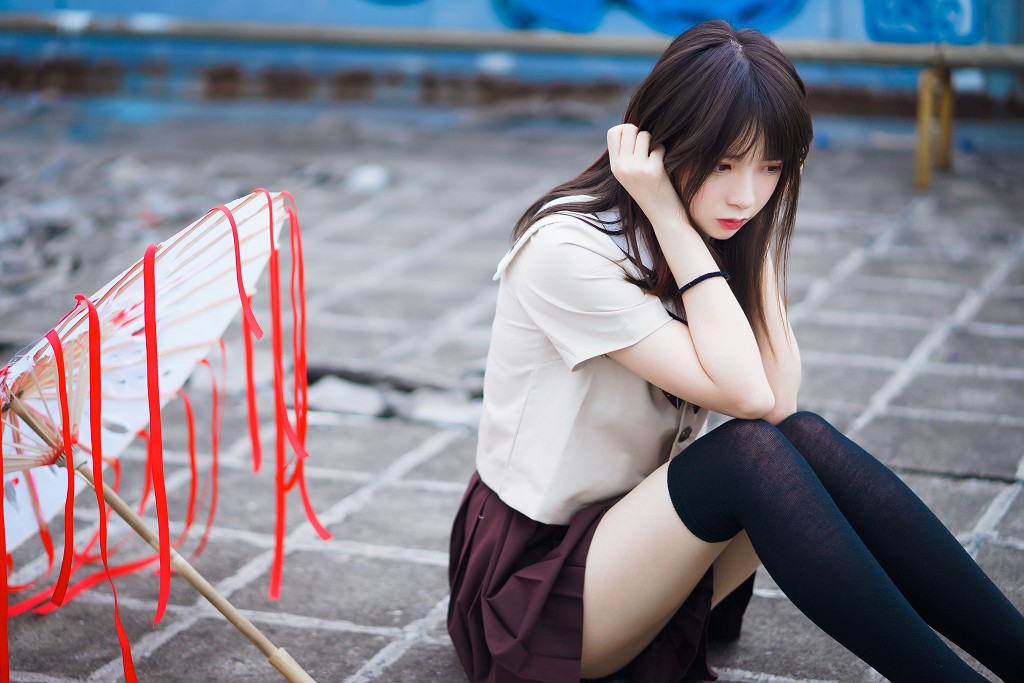 瘋貓ss《絲襪狂想曲(傘)》 [蘿莉COS] 寫真集[42P