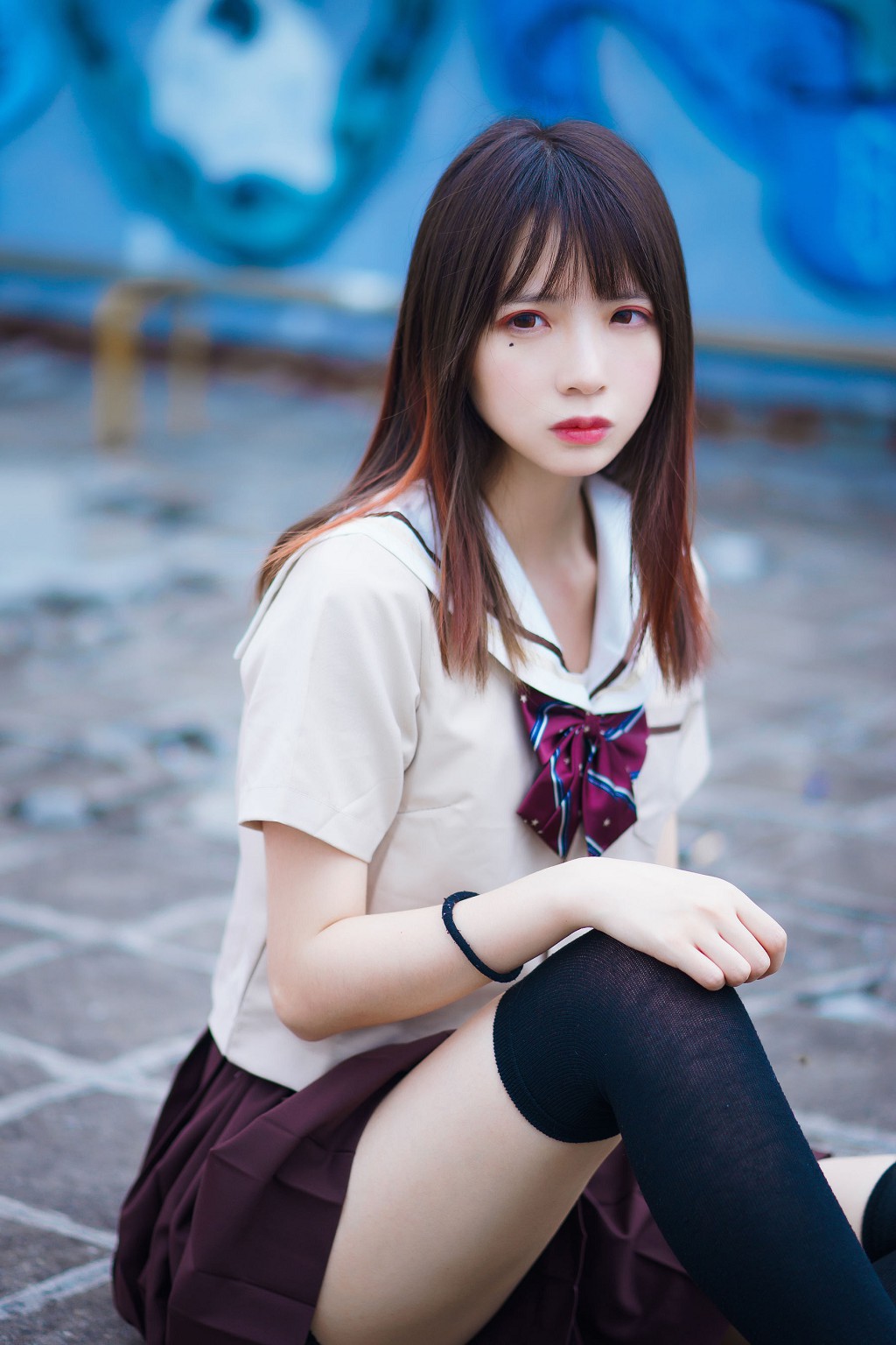 瘋貓ss《絲襪狂想曲(傘)》 [蘿莉COS] 寫真集[42P