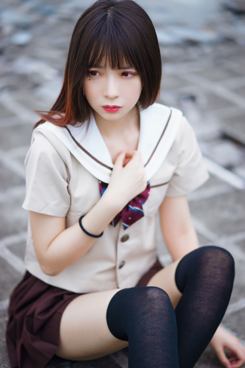 瘋貓ss《絲襪狂想曲(傘)》 [蘿莉COS] 寫真集[42P