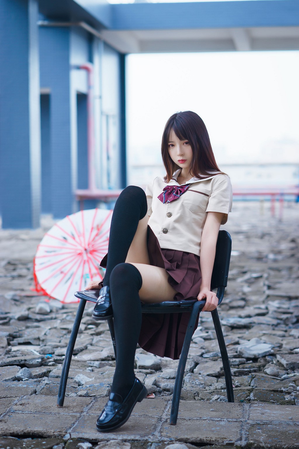 瘋貓ss《絲襪狂想曲(傘)》 [蘿莉COS] 寫真集[42P