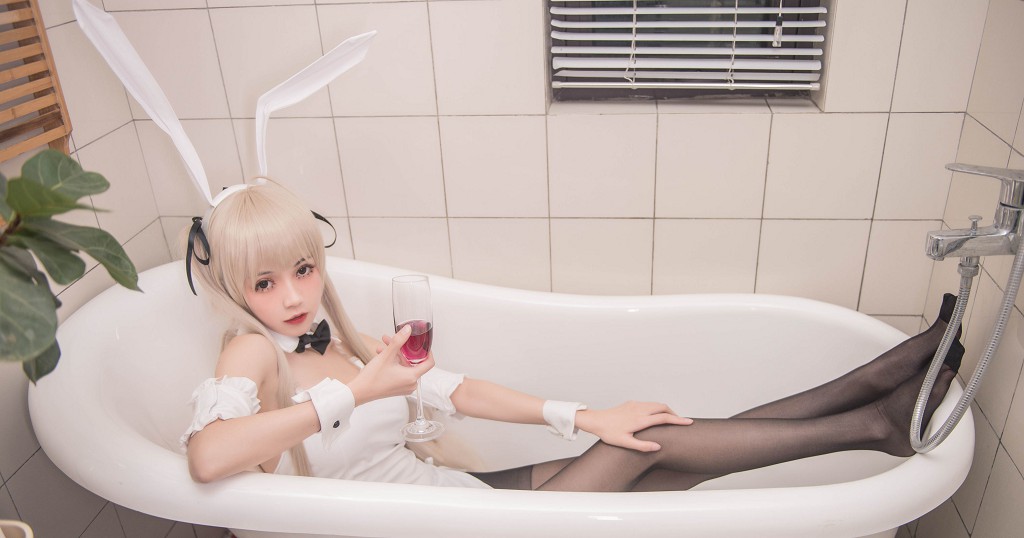 COSER Your Fu Qing "Ai Dang Swimsuit Qiong Mei Bunny Girl" [Cosplay Welfare] Photo Book [36P