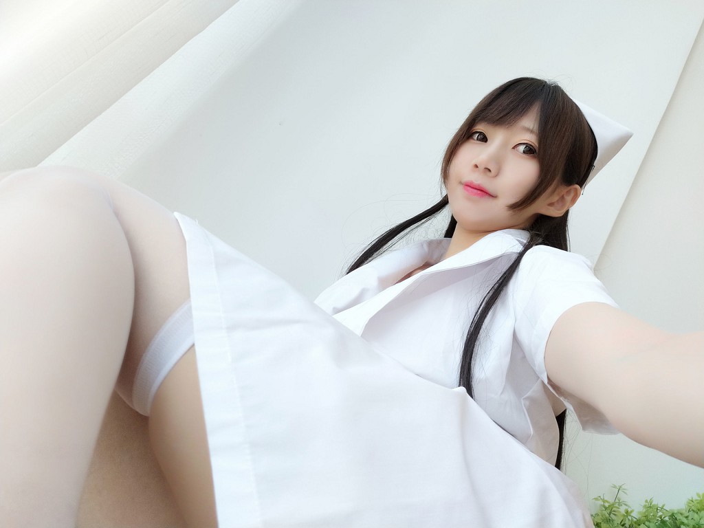NAGISA Ma Vật Miêu 《Series Tự Chụp: Y tá Trắng Tơ》 [Cô gái Cosplay] Tập ảnh [40P