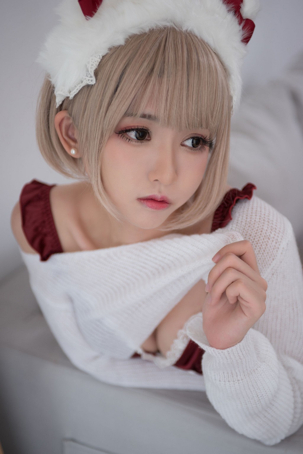 Ân Ngư Phi Nhi 《Thú tai + Giáng sinh vớ lưới trắng + Kurumi》 [Cosplay mỹ nữ] Tập ảnh [31P
