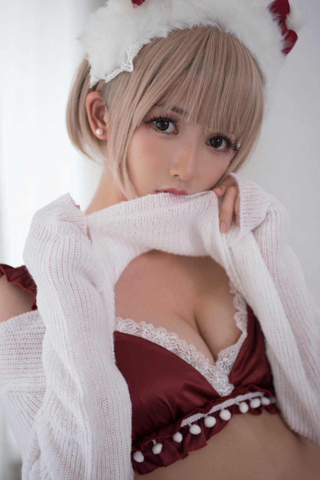 Ân Ngư Phi Nhi 《Thú tai + Giáng sinh vớ lưới trắng + Kurumi》 [Cosplay mỹ nữ] Tập ảnh [31P