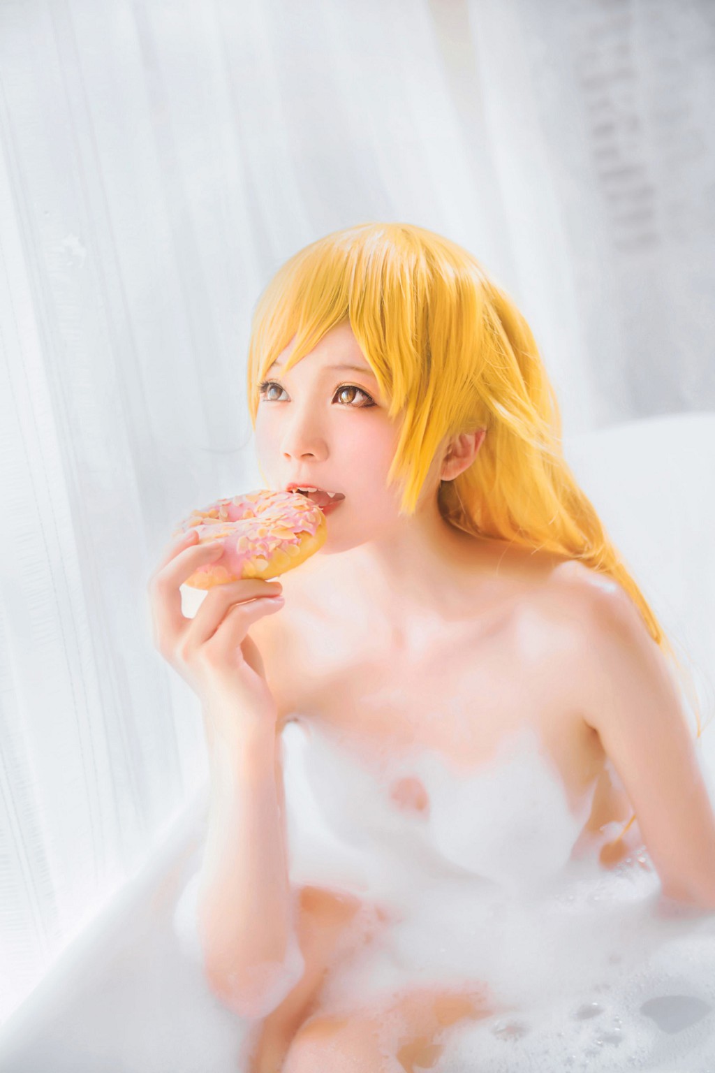 Sakura Tao Miao's "Xiao Nin Bath Tub" [ belle ta COS] Photo Book [50P