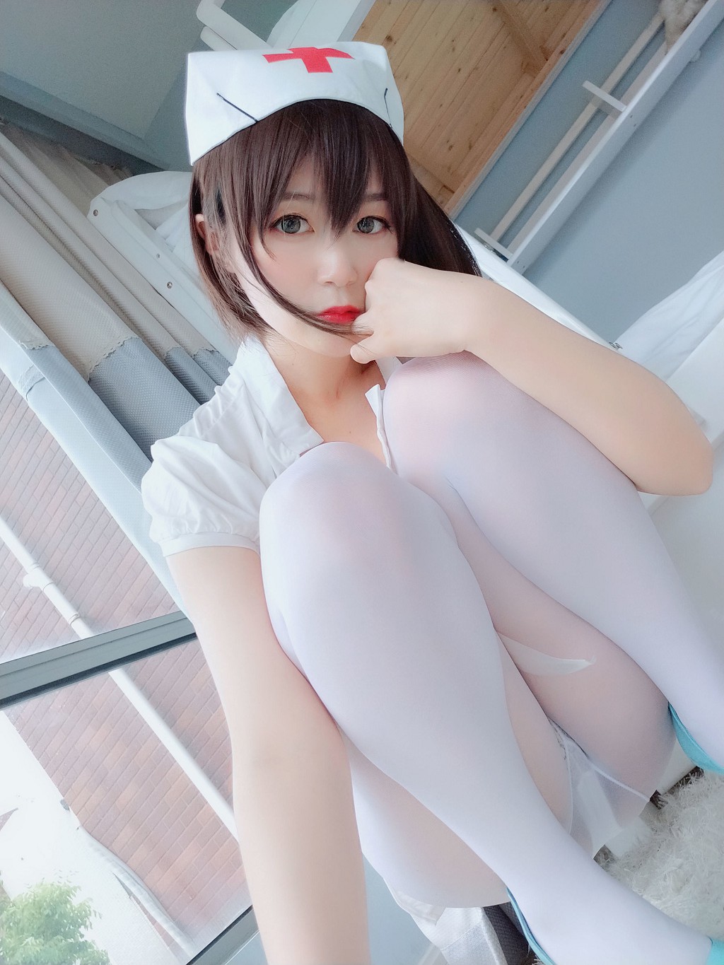 Baiyin 81: White Silk Little Nurse [Cosplay Girl] Photobook [51P