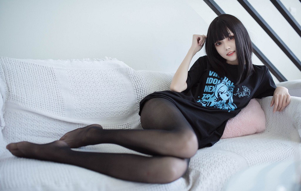 小妖精 あなたの負卿《愛宕花嫁 居家私服 穹妹女仆》 [Cosplay福利] 写真集[26P