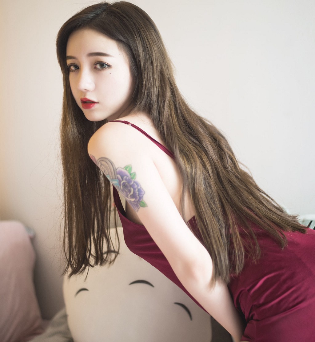 COSER洛麗塔大哥《吊帶睡衣 2B改》 [Cosplay美女] 寫真集[29P