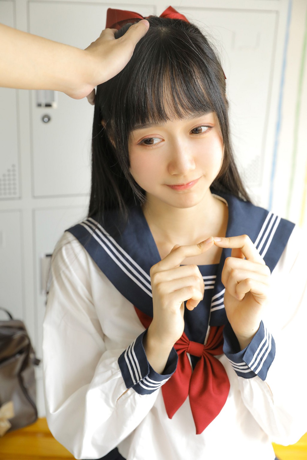 木绵绵OwO《ミェンシャンスイ JKセーラー服》 [コスプレイヤーの美女] 写真集[32P