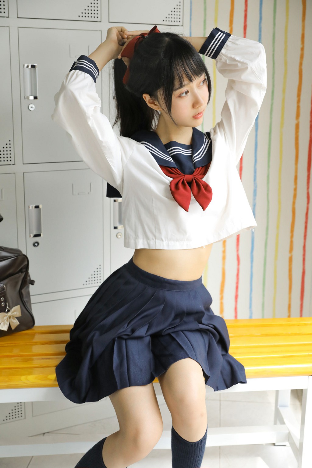 木绵绵OwO《ミェンシャンスイ JKセーラー服》 [コスプレイヤーの美女] 写真集[32P