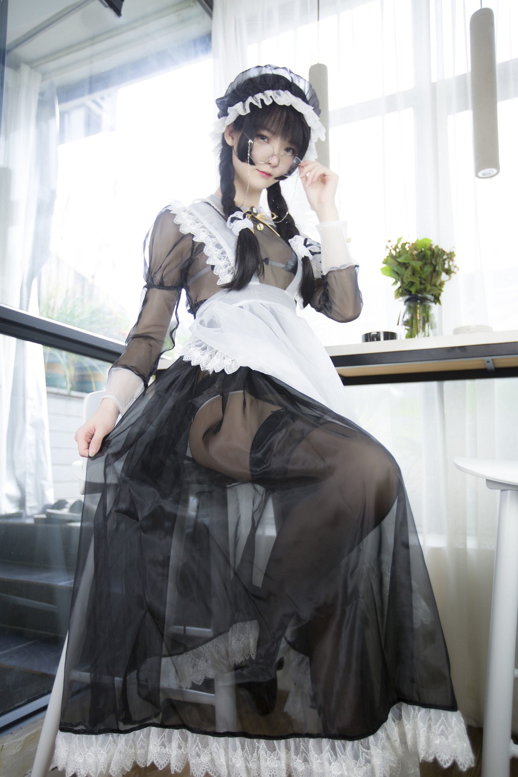 コーサーイーショウヨウゼ『メイドの新装』 [コスプレ美女] 写真集[85P