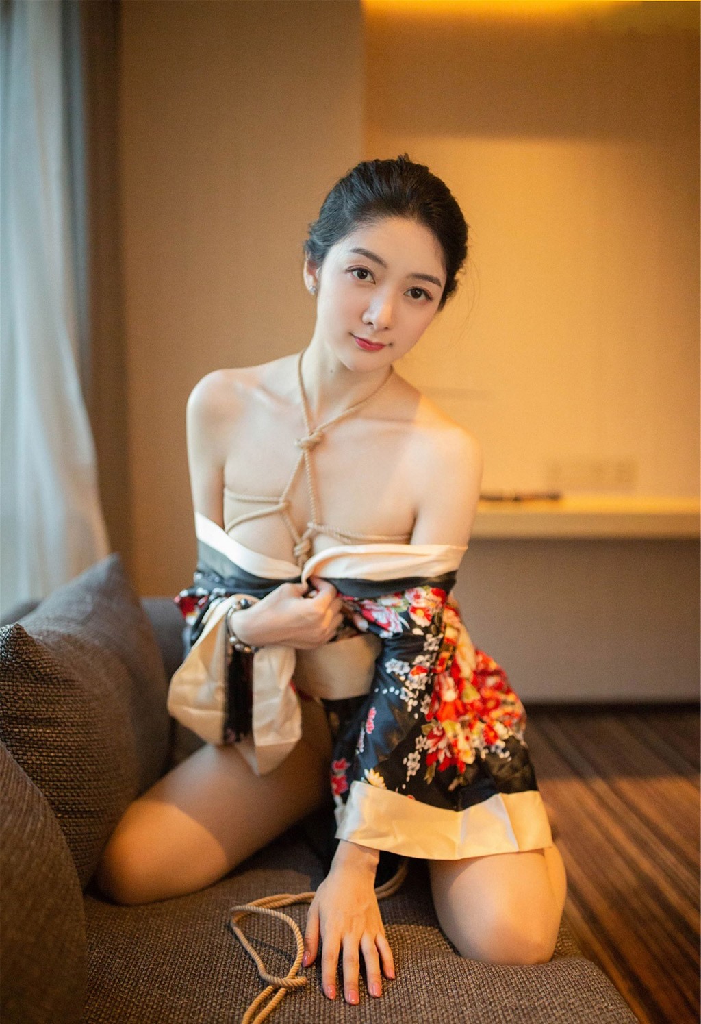 安琪拉喜歡貓異域和服與捆綁SM