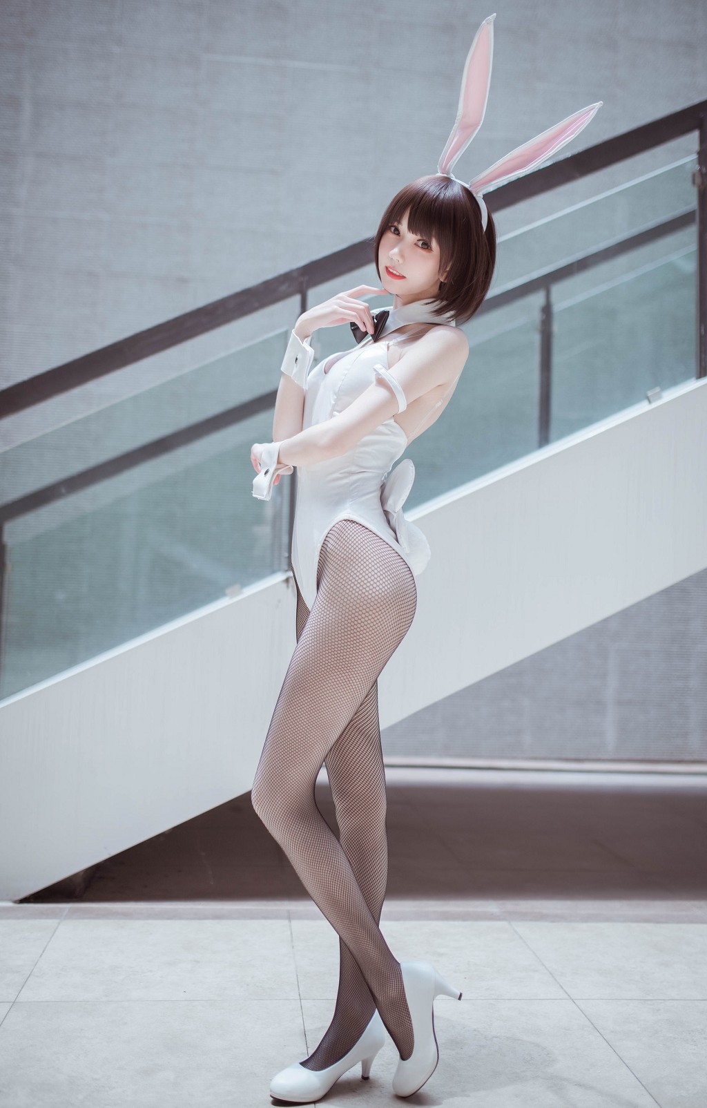 COSER あなたの女神 『聖人恵兎女郎』 [Cosplay 福利] 写真集 [23P