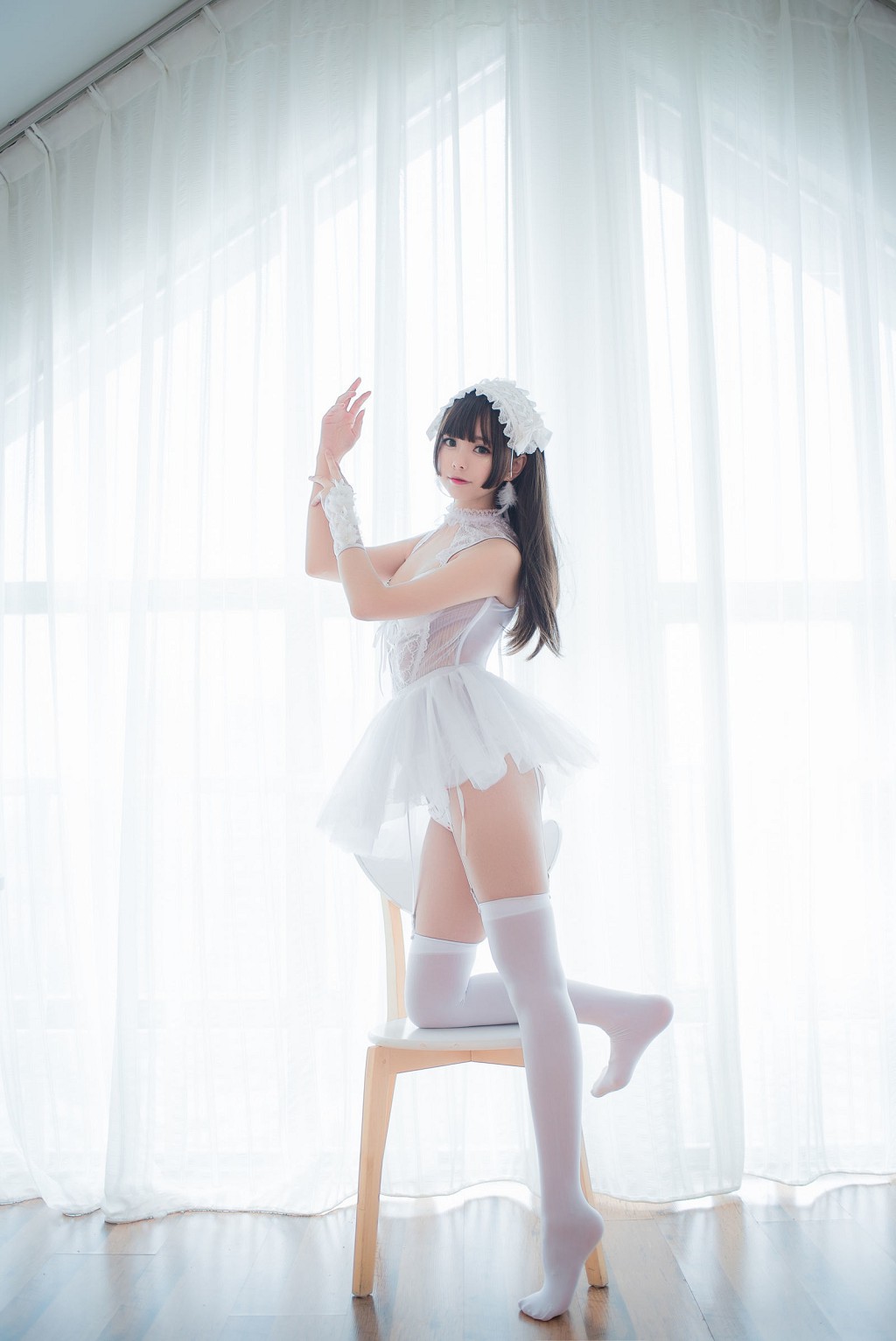 小野妹子w《白い纱裙+レムナース+レムバニーガール》 [コスプレ美女] 写真集[30P