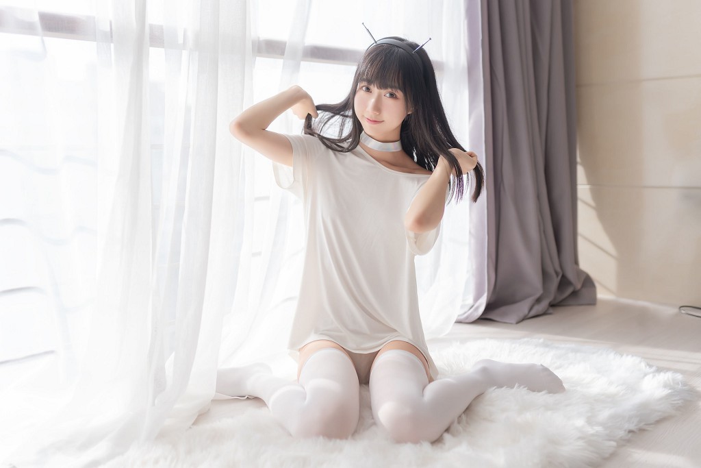 목미엔미엔OwO《지능형 여자친구》 [Cosplay 혜택] 사진집[130P