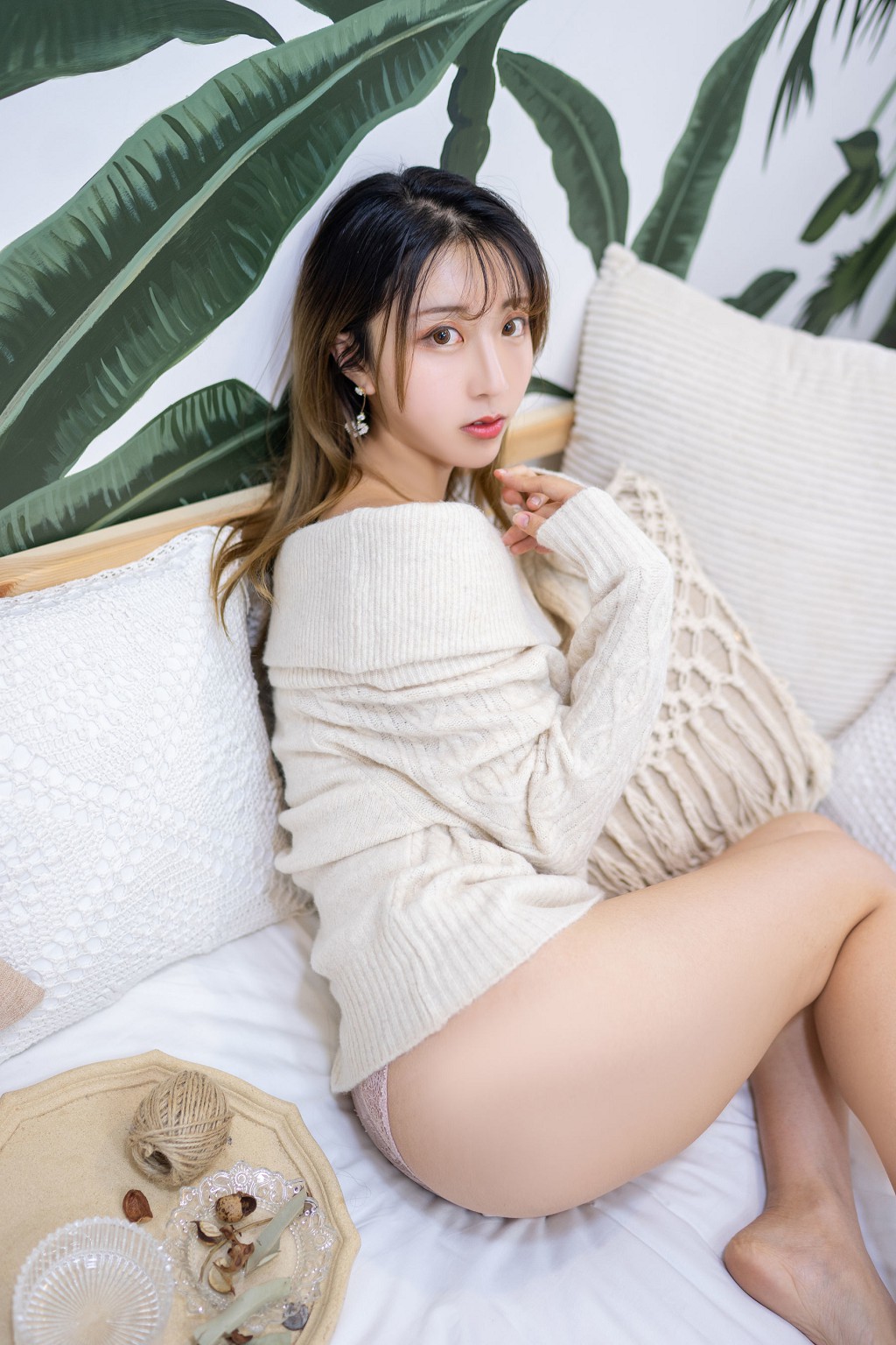 コーサー黒川《年上彼女 ウェディングドレス+セーター》 [Cosplay少女] 写真集[39P