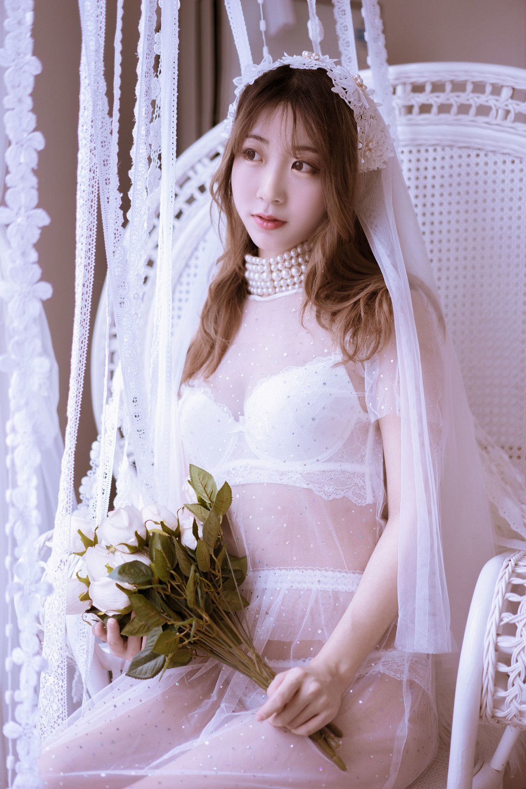 COSER黑川《年上女友 婚紗+毛衣》 [Cosplay少女] 照片集[39P