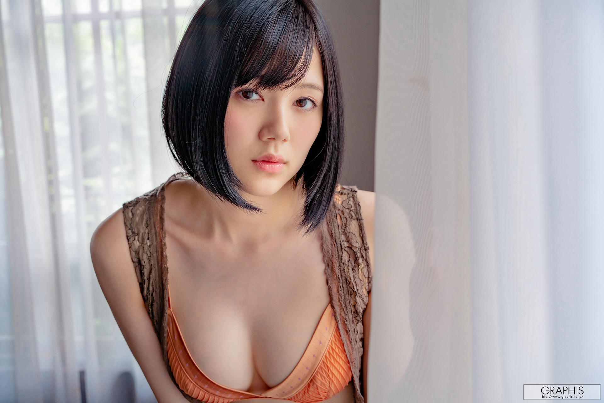Graphis 涼森れむ 132P 写真集