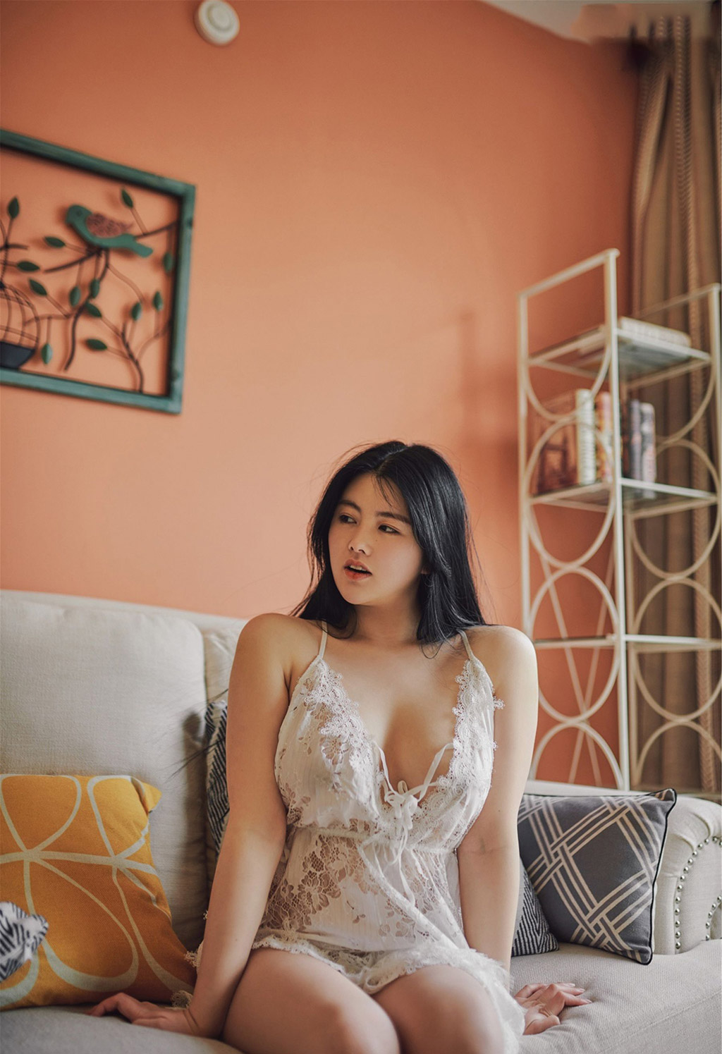 Na Lộ Selena đồ lót cắt khoét gợi cảm đồng phục y tá đóng vai
