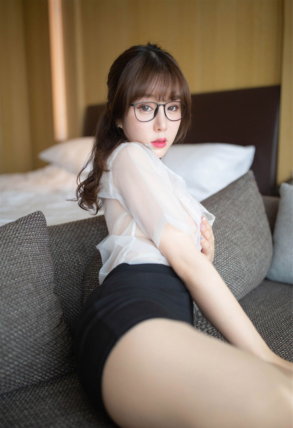 Wang Yuchun, such a seductive female secretary.