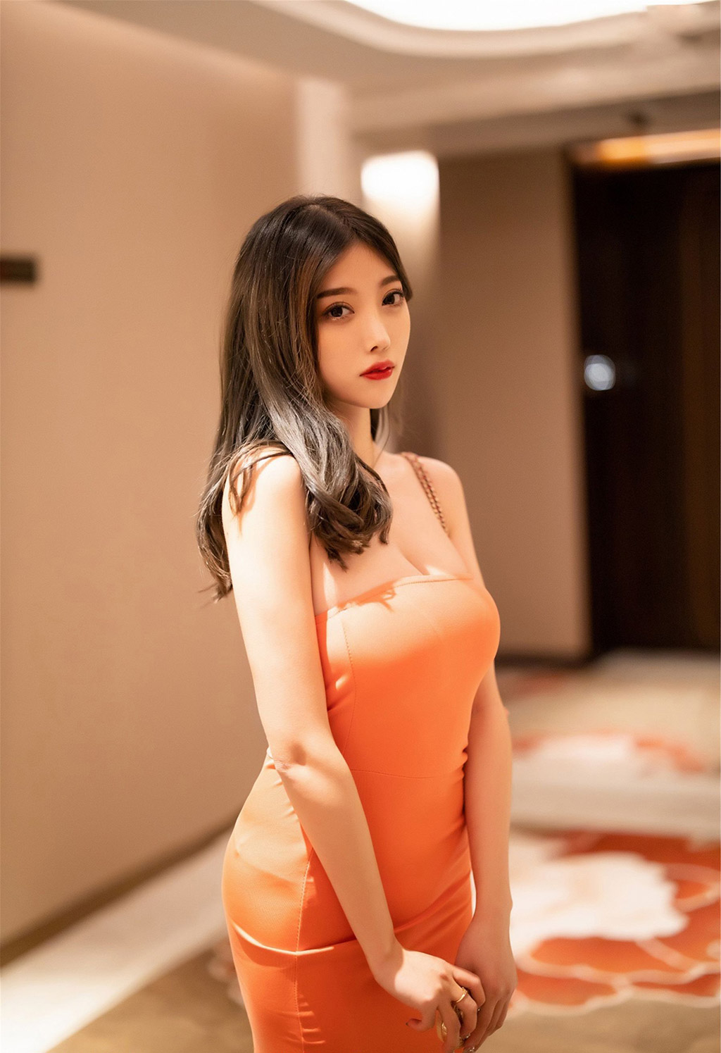 楊晨晨舒格極致銷魂蕾絲絲襪美腿