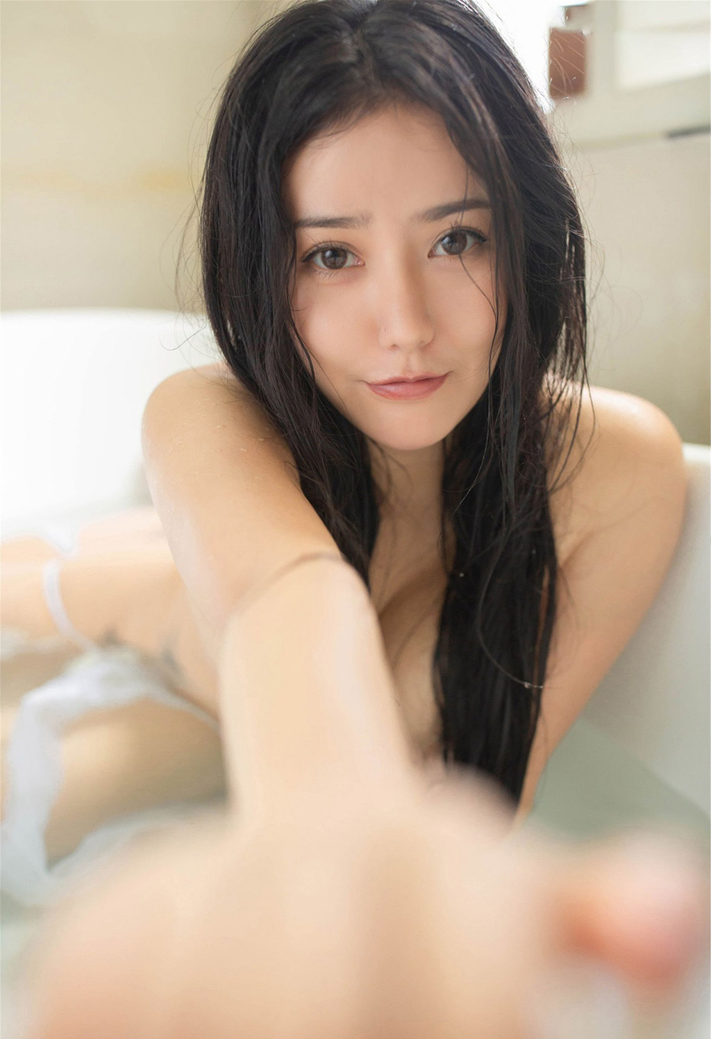 Manuela Maruna Sexy Lace Alluring Bathroom Wet Body Series