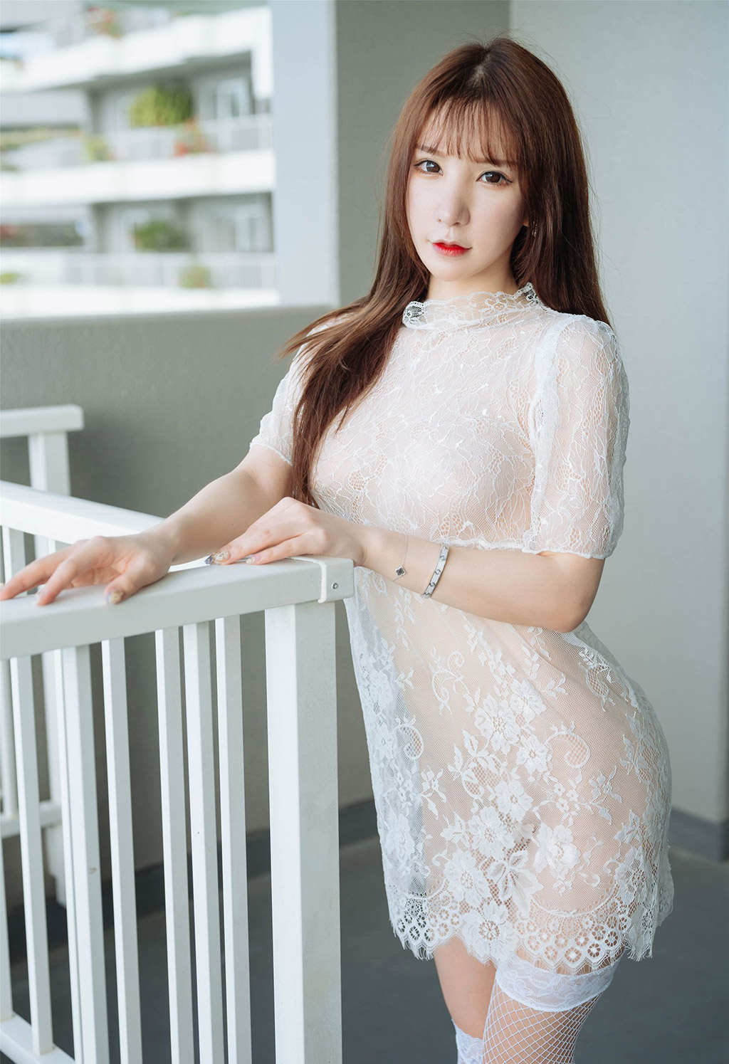 Zhou Yu Xi Sandy's exquisite hollowed-out underwear and lace stockings