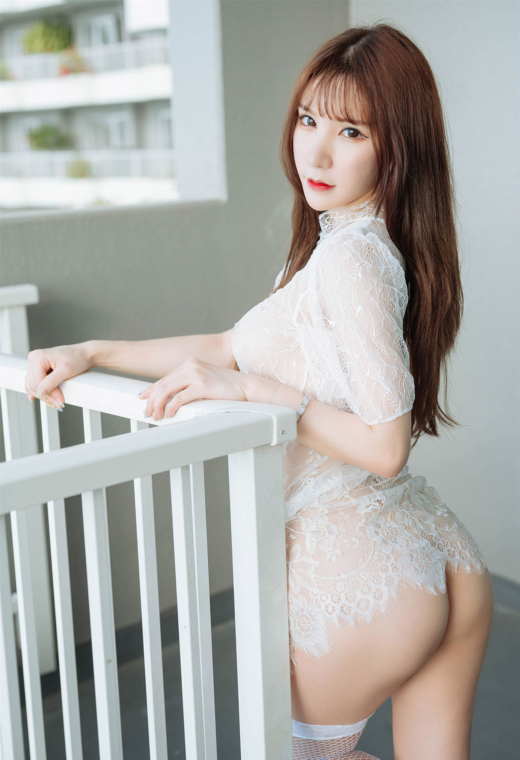 Zhou Yu Xi Sandy's exquisite hollowed-out underwear and lace stockings