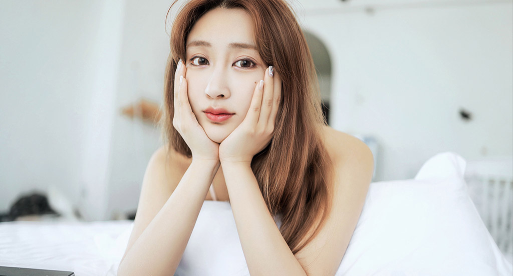 Lin Zixin's vaguely semi-transparent underwear, the ultimate temptation.