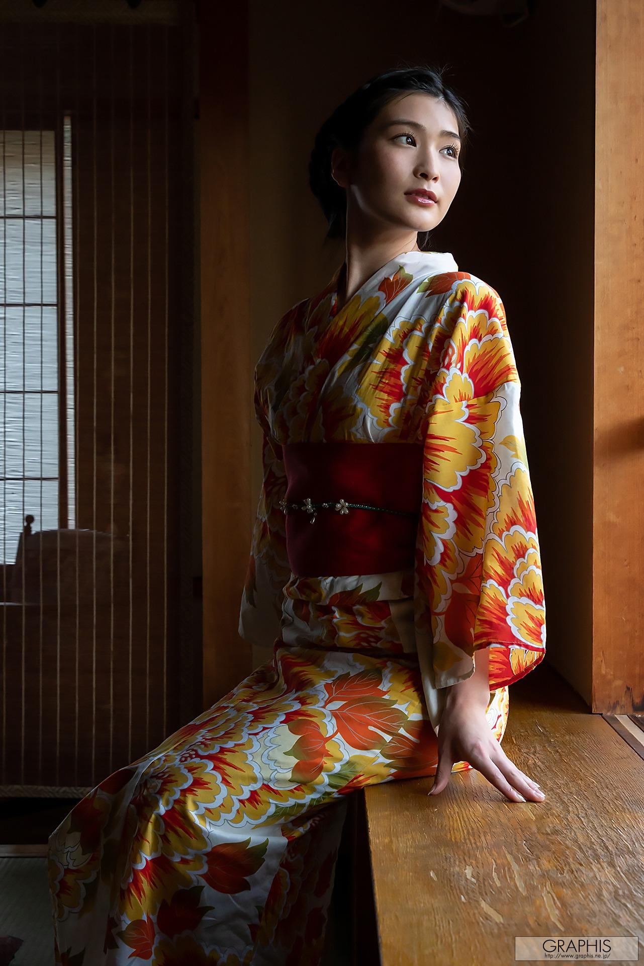Graphis] Special Gravure - Suzu Honjo 160P